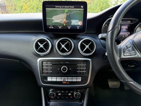 Mercedes-Benz A Class 2.1 A200d Sport (Premium) 7G-DCT Euro 6 (s/s) 5dr 14