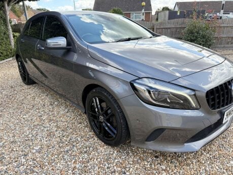 Mercedes-Benz A Class 2.1 A200d Sport (Premium) 7G-DCT Euro 6 (s/s) 5dr 7