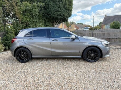Mercedes-Benz A Class 2.1 A200d Sport (Premium) 7G-DCT Euro 6 (s/s) 5dr 4