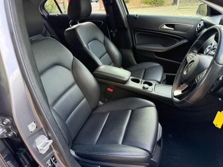 Mercedes-Benz A Class 2.1 A200d Sport (Premium) 7G-DCT Euro 6 (s/s) 5dr 17
