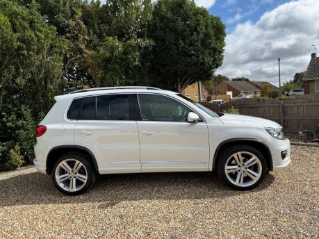 Volkswagen Tiguan 2.0 TDI BlueMotion Tech R-Line DSG 4WD Euro 6 (s/s) 5dr 4