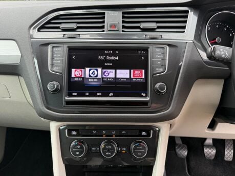 Volkswagen Tiguan 1.4 TSI BlueMotion Tech SE Euro 6 (s/s) 5dr 18