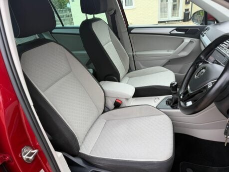 Volkswagen Tiguan 1.4 TSI BlueMotion Tech SE Euro 6 (s/s) 5dr 22