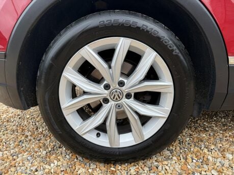 Volkswagen Tiguan 1.4 TSI BlueMotion Tech SE Euro 6 (s/s) 5dr 14