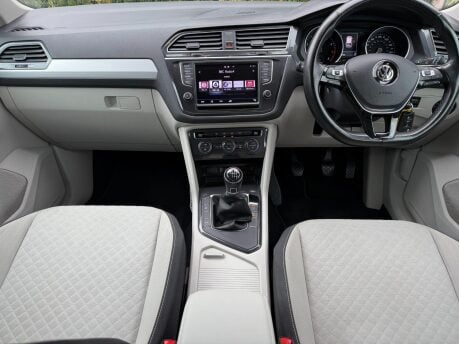 Volkswagen Tiguan 1.4 TSI BlueMotion Tech SE Euro 6 (s/s) 5dr 21