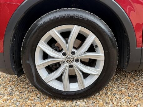 Volkswagen Tiguan 1.4 TSI BlueMotion Tech SE Euro 6 (s/s) 5dr 12