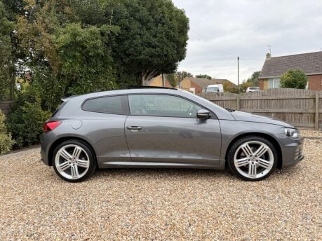 Volkswagen Scirocco 2.0 TSI BlueMotion Tech R-Line DSG Euro 6 (s/s) 3dr 6