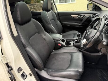 Nissan Qashqai 1.5 dCi Tekna Euro 6 (s/s) 5dr 17