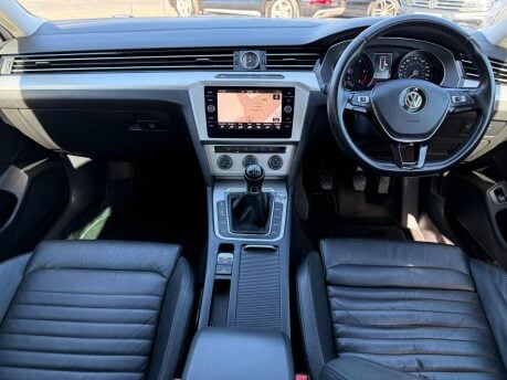 Volkswagen Passat 2.0 TDI SE Business Euro 6 (s/s) 5dr 17
