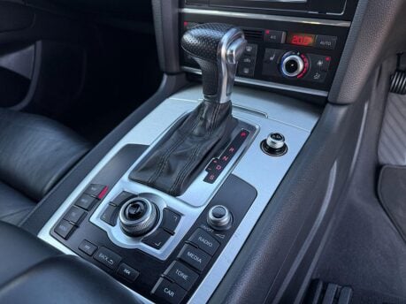 Audi Q7 3.0 TDI V6 S line Plus Tiptronic quattro Euro 5 (s/s) 5dr 19