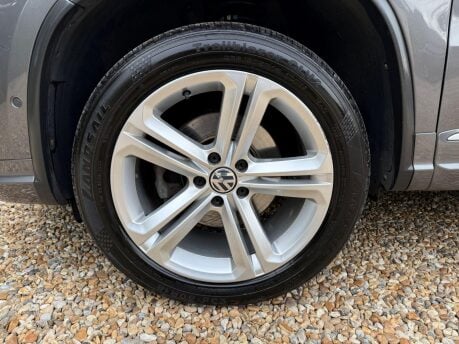 Volkswagen Tiguan 2.0 TDI BlueMotion Tech R-Line Edition 4WD Euro 6 (s/s) 5dr 12