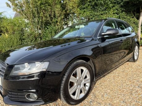Audi A4 2.0 TDI Technik Euro 5 (s/s) 5dr 7
