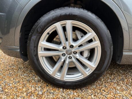 Audi Q7 3.0 TDI V6 S line Tiptronic quattro Euro 6 (s/s) 5dr 12