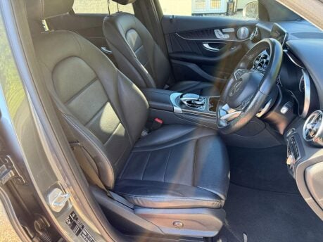 Mercedes-Benz GLC 2.1 GLC250d AMG Line (Premium Plus) G-Tronic 4MATIC Euro 6 (s/s) 5dr 23