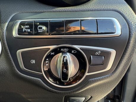 Mercedes-Benz GLC 2.1 GLC250d AMG Line (Premium Plus) G-Tronic 4MATIC Euro 6 (s/s) 5dr 21