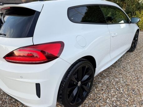 Volkswagen Scirocco 2.0 TDI BlueMotion Tech R-Line DSG Euro 6 (s/s) 3dr 8