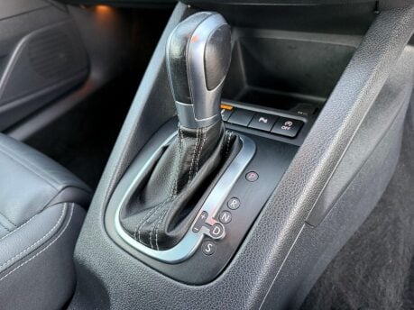 Volkswagen Scirocco 2.0 TDI BlueMotion Tech R-Line DSG Euro 6 (s/s) 3dr 22