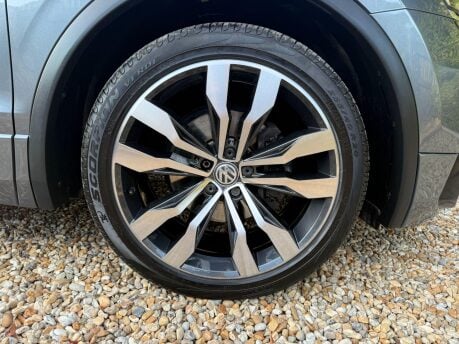 Volkswagen Tiguan Allspace 2.0 TDI R-Line Euro 6 (s/s) 5dr 16