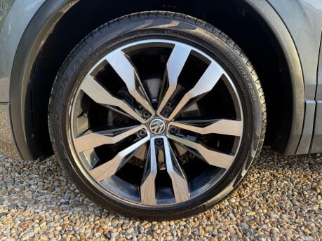 Volkswagen Tiguan Allspace 2.0 TDI R-Line Euro 6 (s/s) 5dr 15