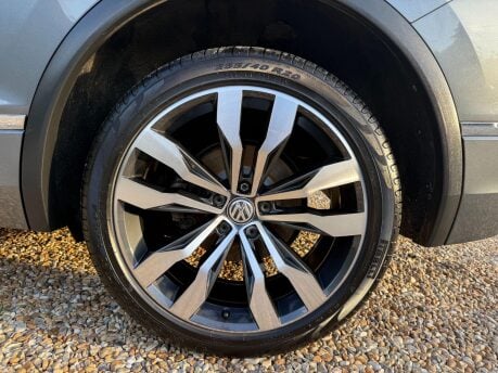 Volkswagen Tiguan Allspace 2.0 TDI R-Line Euro 6 (s/s) 5dr 14