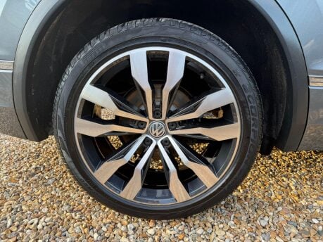Volkswagen Tiguan Allspace 2.0 TDI R-Line Euro 6 (s/s) 5dr 17
