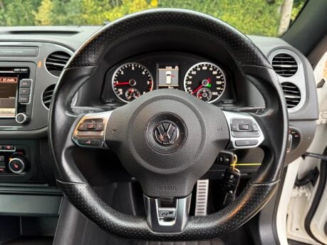 Volkswagen Tiguan 2.0 TDI BlueMotion Tech R-Line DSG 4WD Euro 5 (s/s) 5dr 15