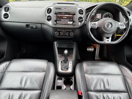 Volkswagen Tiguan 2.0 TDI BlueMotion Tech R-Line DSG 4WD Euro 5 (s/s) 5dr 18
