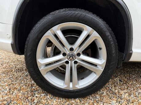 Volkswagen Tiguan 2.0 TDI BlueMotion Tech R-Line DSG 4WD Euro 5 (s/s) 5dr 13