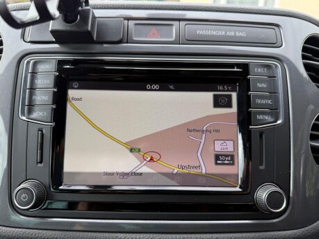 Volkswagen Tiguan 2.0 TDI BlueMotion Tech R-Line DSG 4WD Euro 6 (s/s) 5dr 18