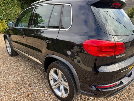 Volkswagen Tiguan 2.0 TDI BlueMotion Tech R-Line DSG 4WD Euro 6 (s/s) 5dr 10