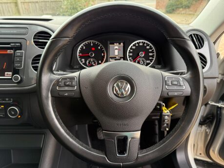 Volkswagen Tiguan 2.0 TDI BlueMotion Tech SE 4WD Euro 5 (s/s) 5dr 18