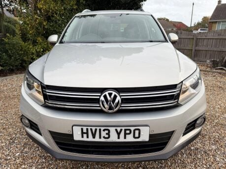 Volkswagen Tiguan 2.0 TDI BlueMotion Tech SE 4WD Euro 5 (s/s) 5dr 8
