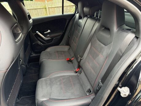 Mercedes-Benz A Class 2.0 A200d AMG Line 8G-DCT Euro 6 (s/s) 5dr 33