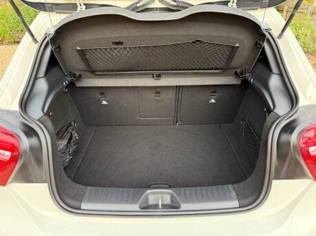 Mercedes-Benz A Class 1.5 A180d AMG Line (Premium Plus) 7G-DCT Euro 6 (s/s) 5dr 34