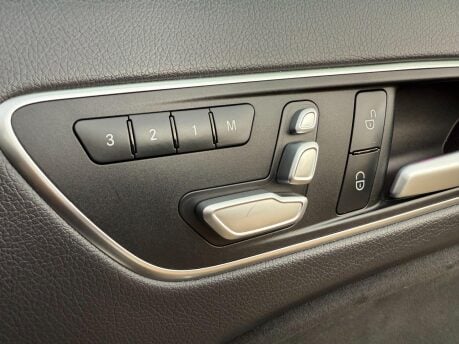 Mercedes-Benz A Class 1.5 A180d AMG Line (Premium Plus) 7G-DCT Euro 6 (s/s) 5dr 26