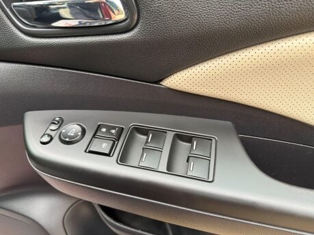 Honda CR-V 2.0 i-VTEC EX Auto 4WD Euro 6 5dr 29