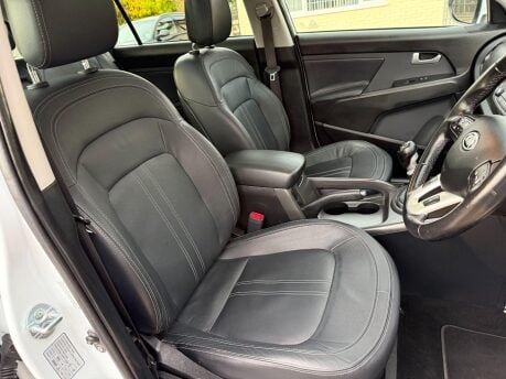 Kia Sportage 1.7 CRDi EcoDynamics 3 2WD Euro 5 (s/s) 5dr 26