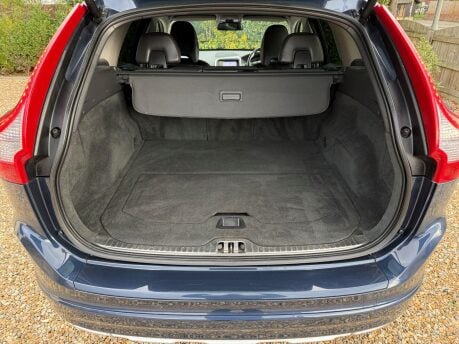 Volvo XC60 2.4 D5 SE Lux Nav Geartronic AWD Euro 5 5dr 23