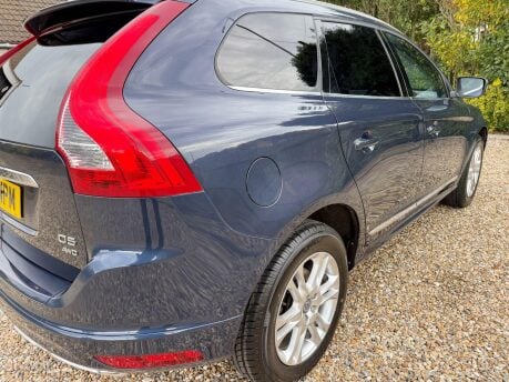 Volvo XC60 2.4 D5 SE Lux Nav Geartronic AWD Euro 5 5dr 8