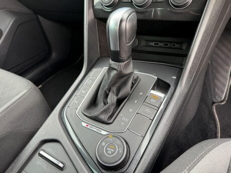 Volkswagen Tiguan 2.0 TDI Match DSG 4Motion Euro 6 (s/s) 5dr 20