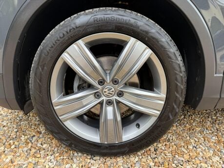Volkswagen Tiguan 2.0 TDI Match DSG 4Motion Euro 6 (s/s) 5dr 12
