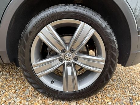 Volkswagen Tiguan 2.0 TDI Match DSG 4Motion Euro 6 (s/s) 5dr 11