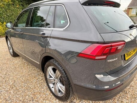 Volkswagen Tiguan 2.0 TDI Match DSG 4Motion Euro 6 (s/s) 5dr 10
