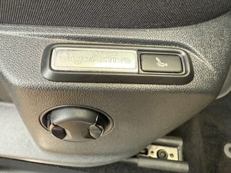 Volkswagen Tiguan 2.0 TDI SEL DSG Euro 6 (s/s) 5dr 31