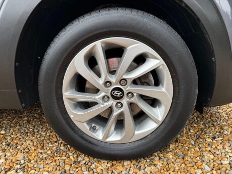 Hyundai TUCSON 1.7 CRDi Blue Drive SE Nav Euro 6 (s/s) 5dr 12