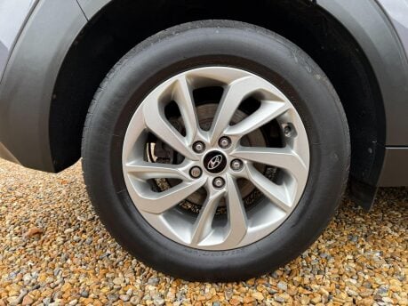 Hyundai TUCSON 1.7 CRDi Blue Drive SE Nav Euro 6 (s/s) 5dr 11