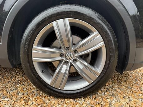 Volkswagen Tiguan 2.0 TDI SEL DSG 4Motion Euro 6 (s/s) 5dr 15