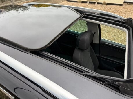 Volkswagen Tiguan 2.0 TDI SEL DSG 4Motion Euro 6 (s/s) 5dr 3