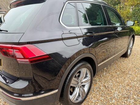 Volkswagen Tiguan 2.0 TDI SEL DSG 4Motion Euro 6 (s/s) 5dr 10