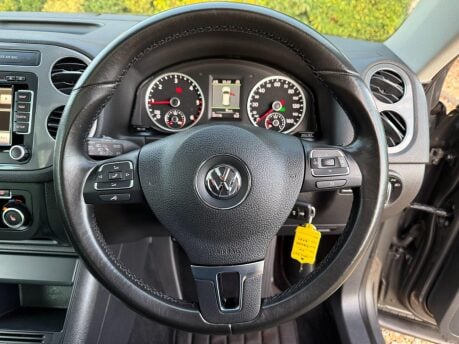 Volkswagen Tiguan 2.0 TDI BlueMotion Tech Match DSG 4WD Euro 5 (s/s) 5dr 20